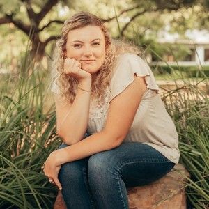 Meet your Posher, Mikayla